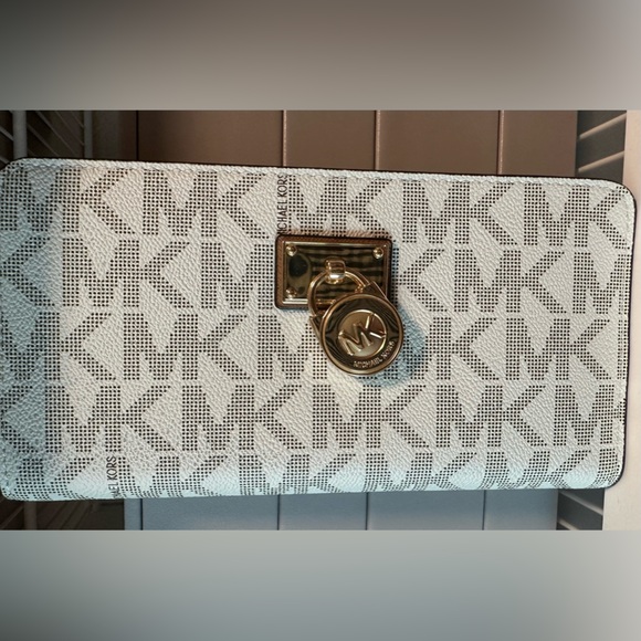 MICHAEL Michael Kors Long Wallet - Picture 2 of 5